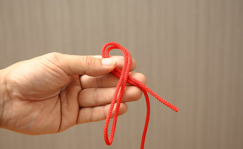 結び方 タープ ロープ