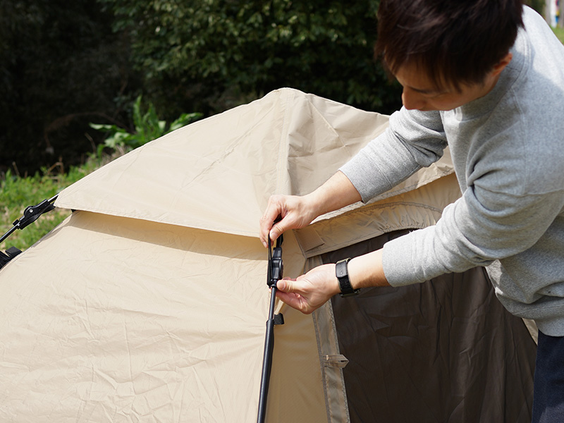 如何組裝/設置一鍵式帳篷