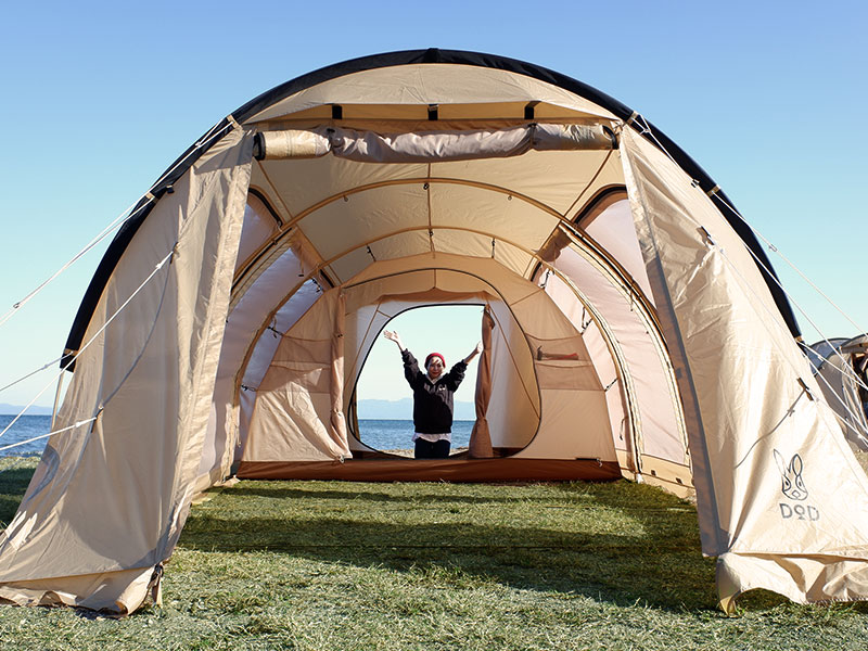 Kamaboko Tent 3M 的主要特點（可從內帳篷一側進入）