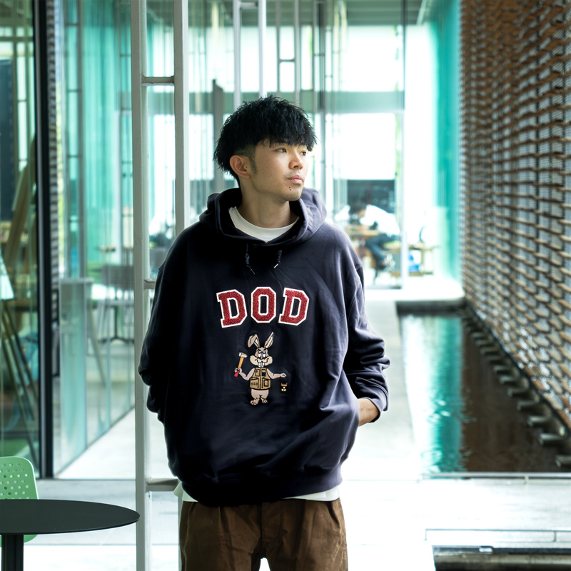  DODカレッジフーディ130/S/M/L/XLのメインの特徴（）