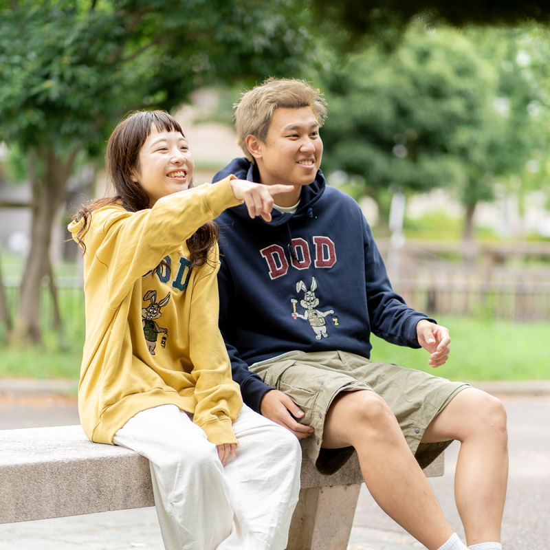 JK041-GY-130 DODカレッジフーディ130/S/M/L/XLの着用イメージ