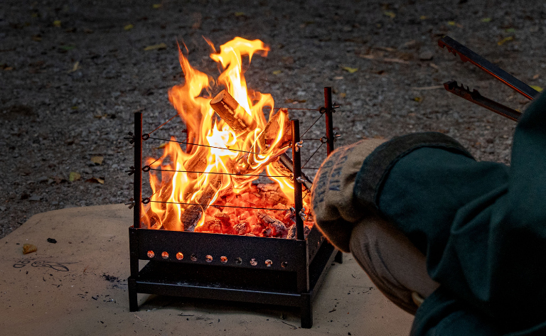 【開発裏話】「リングヲモヤセ」はネタっぽいけど熱くて実用的な焚き火台。