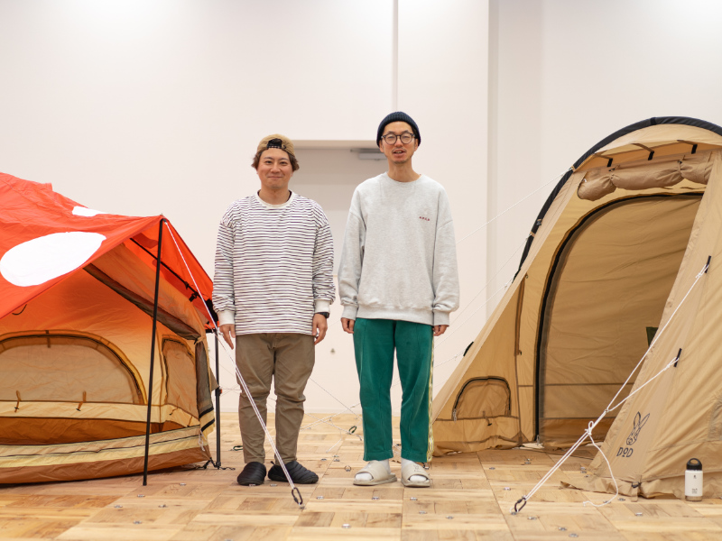 2人直立