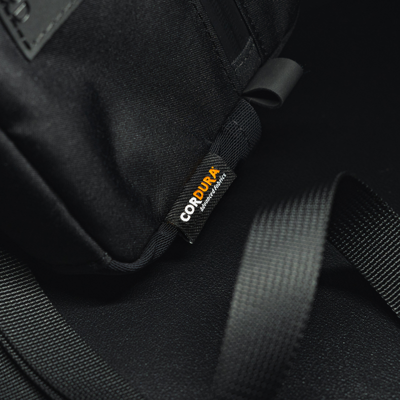  チョコボディバCDのメインの特徴（高耐久なCORDURA®ポリエステル）