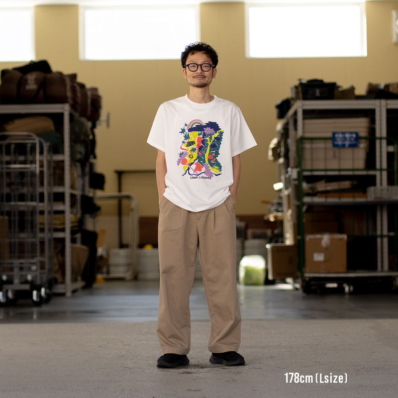 TS160-WH-M ザックリーナマップTEE(M/L/XL)の着用イメージ