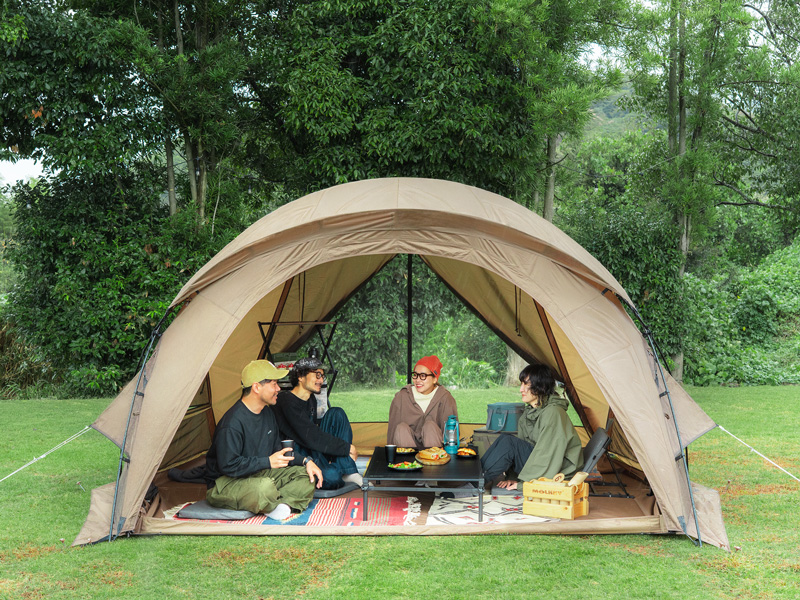  ガシーンザシキのメインの特徴（ガシーンドームが4人用の寝室テントに変身）