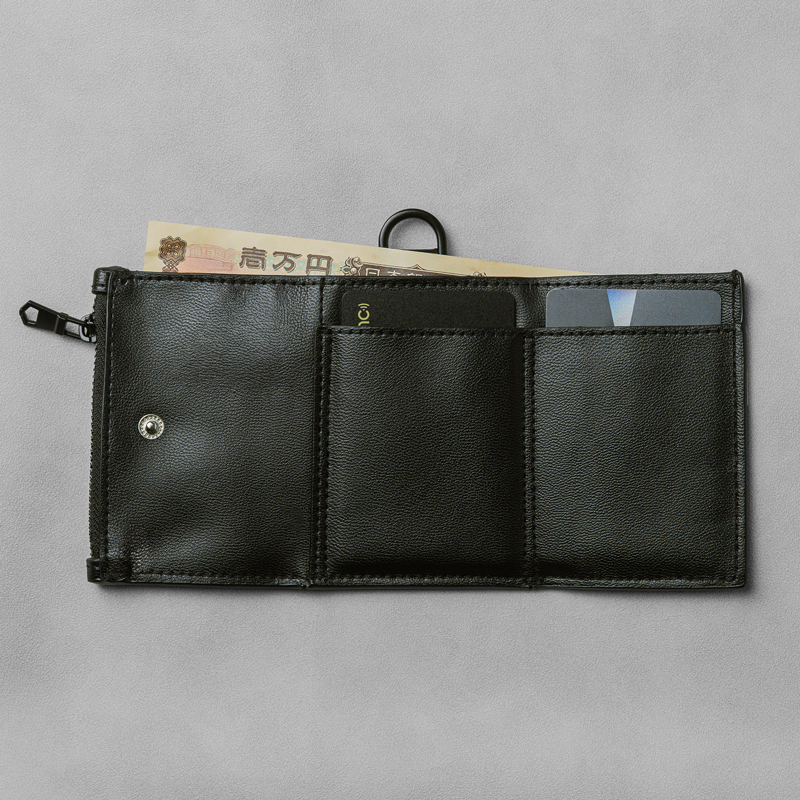  ウサゼニーレ（バンブーレザー）のメインの特徴（整理しやすいポケット）