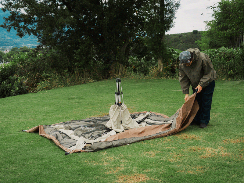  ガシーンテントのメインの特徴（一人で「ガシーン」と立てられる）