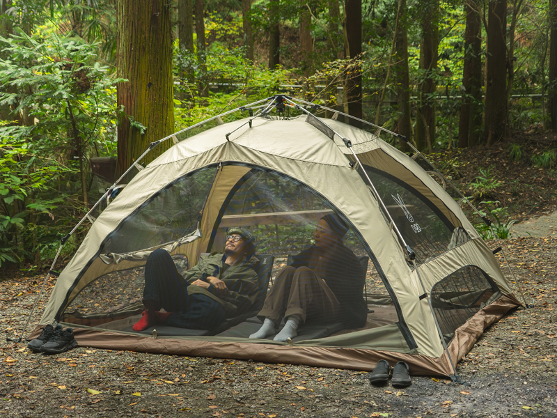  ガシーンテントのメインの特徴（まるで木陰の涼しさ。全面メッシュで夏は涼しく）