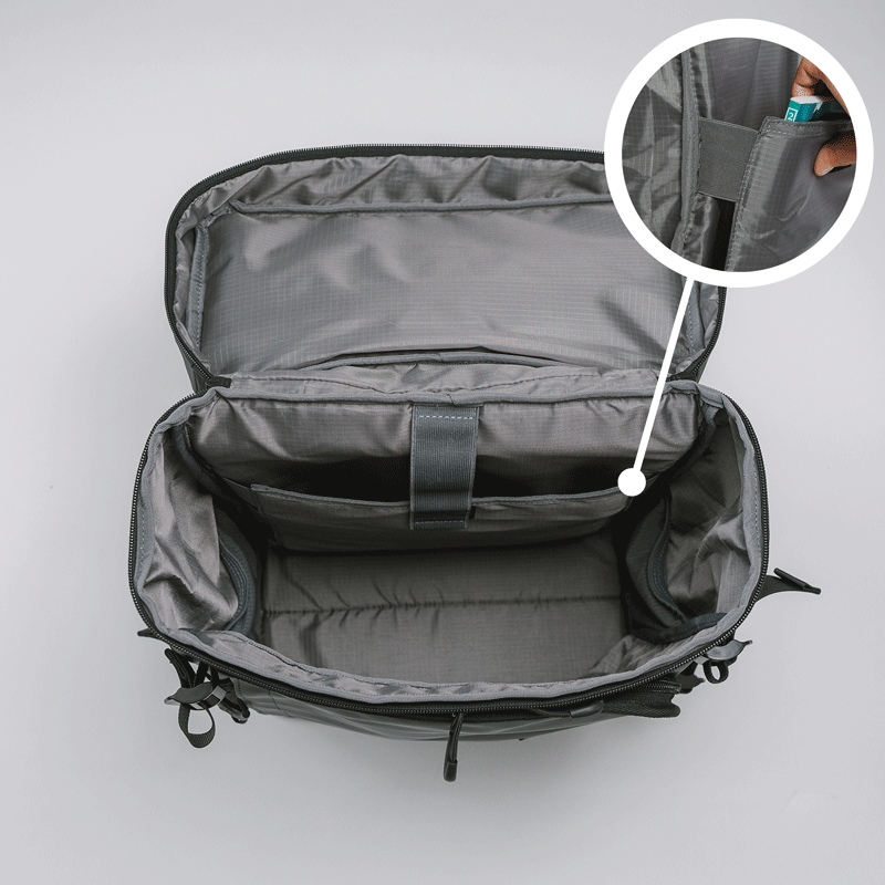  ハコピタイトのメインの特徴（背面にはクッション性のあるPC収納スペースを完備）