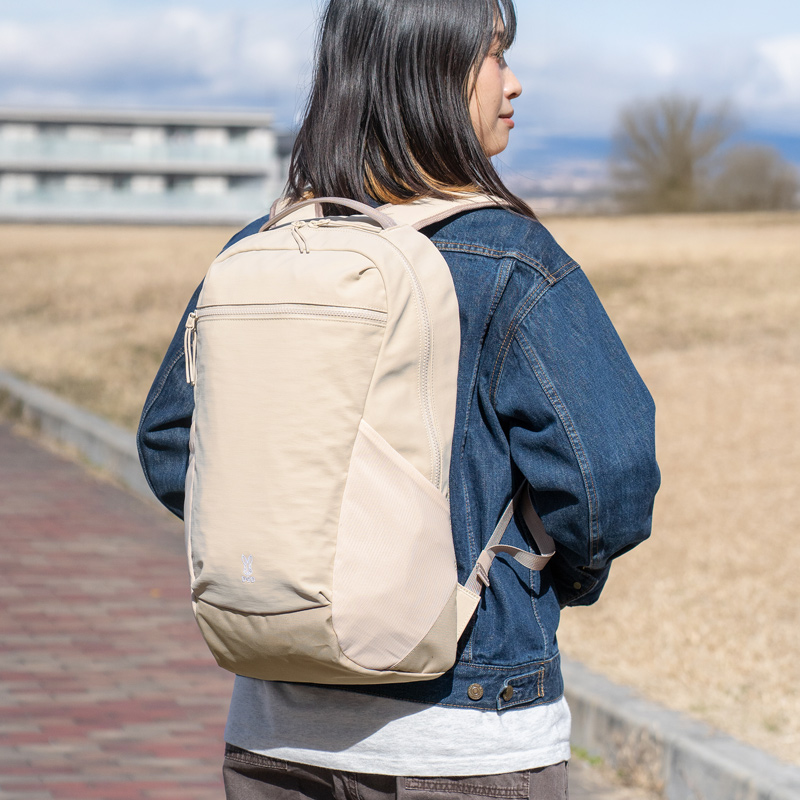  シュットリップリュックサック（22）のメインの特徴（「シュッとしてる」から、どこへでも）