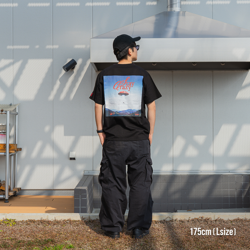 TS230-WH-M キノコUFOティーM/L/XLの着用イメージ