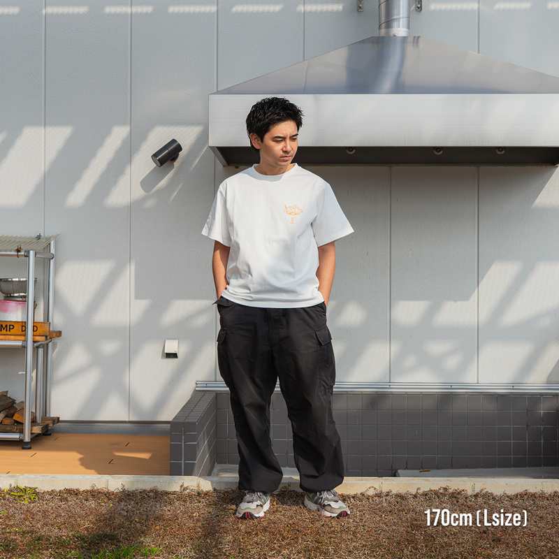 TS230-WH-M キノコUFOティーM/L/XLの着用イメージ