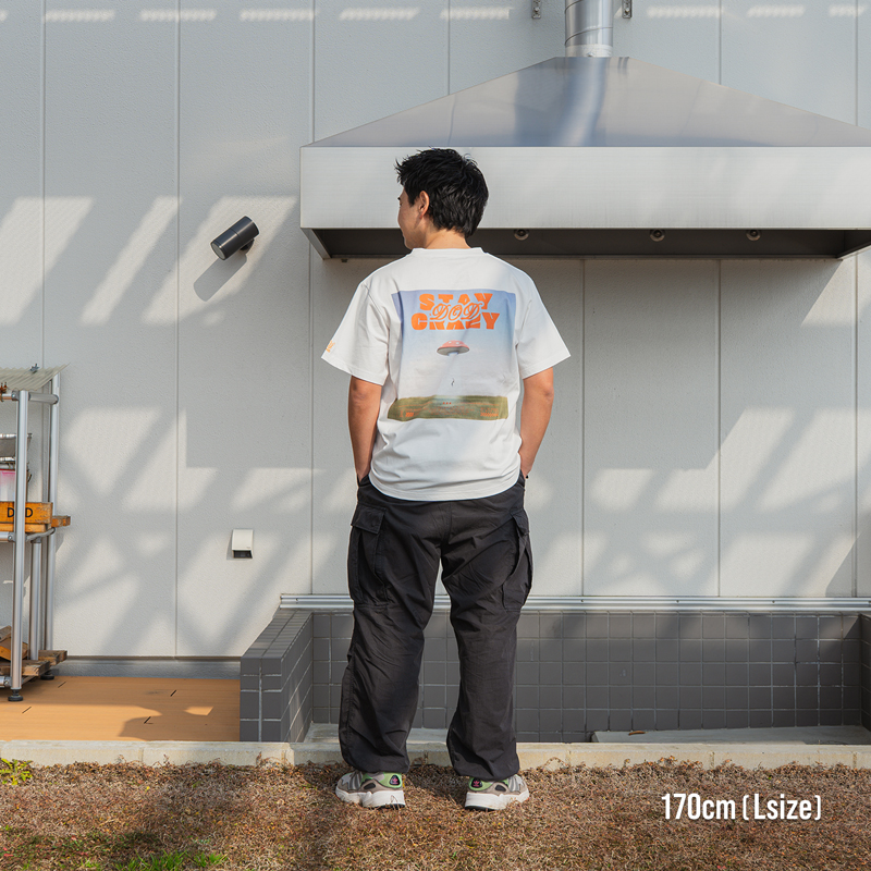 TS230-WH-M キノコUFOティーM/L/XLの着用イメージ