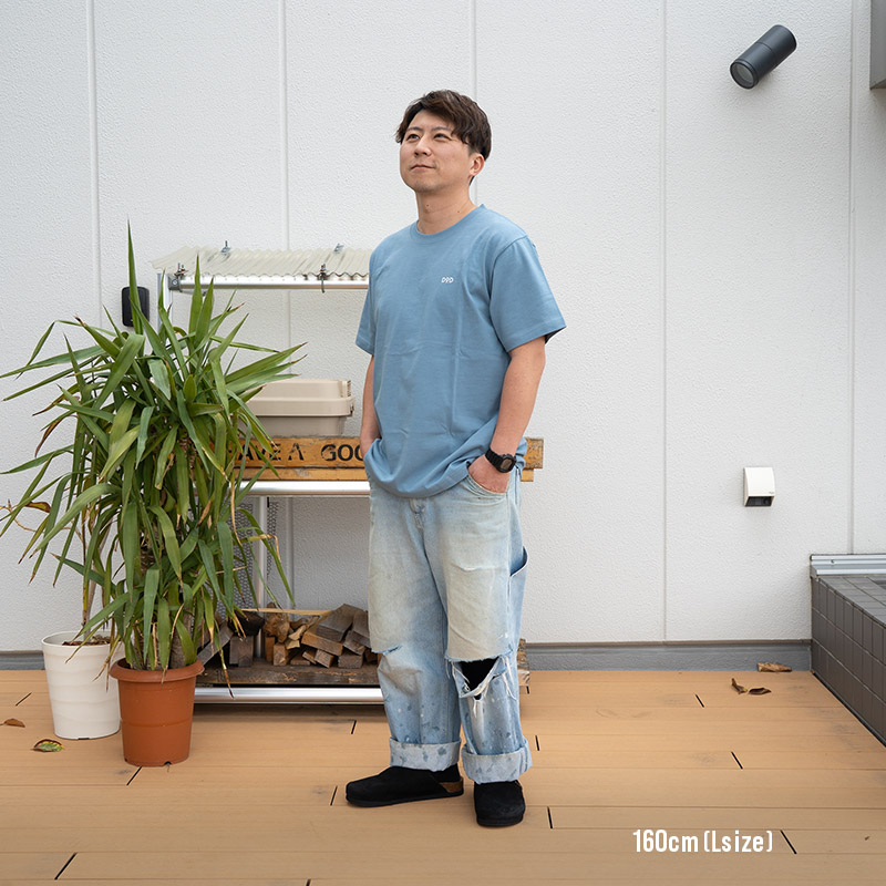 TS248-WH-M キュウジツTEE(M/L/XL)の着用イメージ