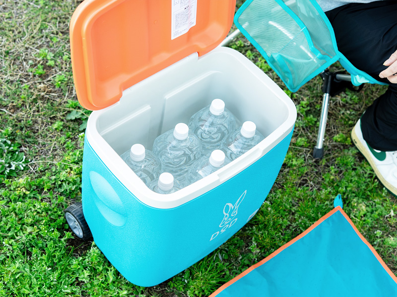  ウサンポクーラー（28）のメインの特徴（2Lペットボトルが6本入る「ちょうどいい」大容量）