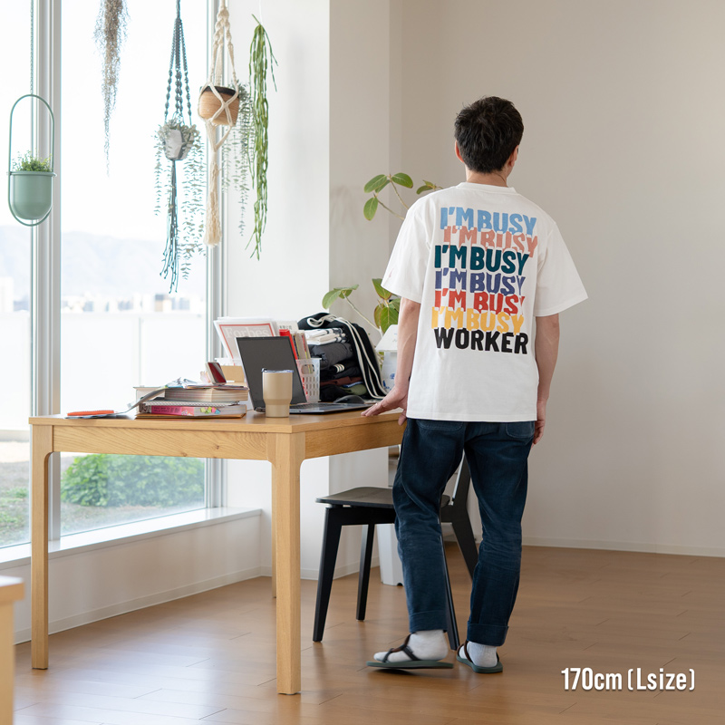 TS194-WH-M オン・オフTEE(M/L/XL)の着用イメージ