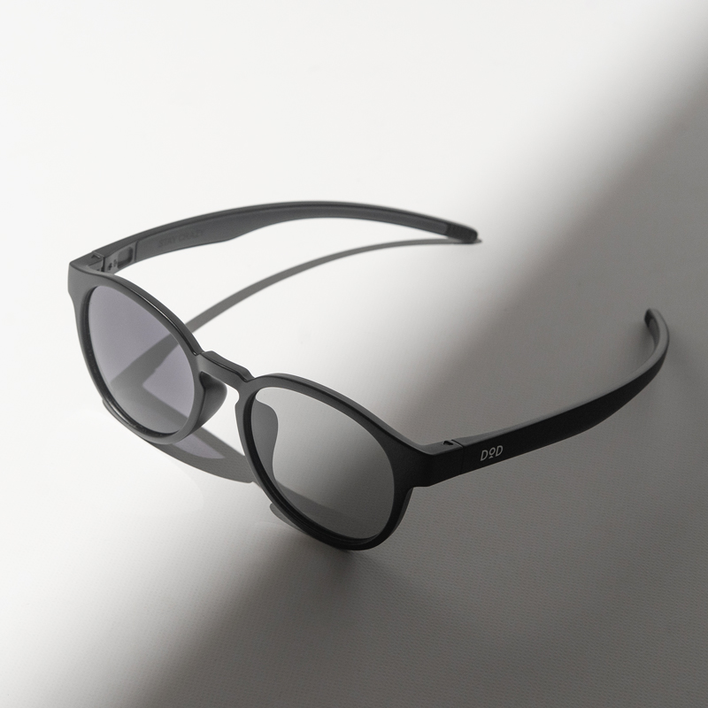  ミエルツレーロのメインの特徴（朝から夕方までおまかせの調光レンズ）