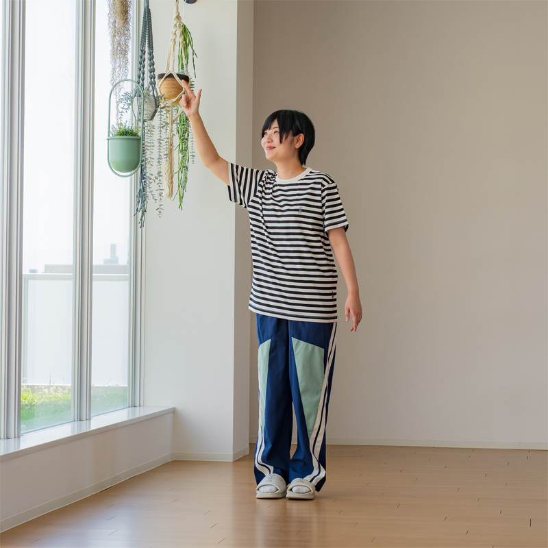  ウサロゴTEE（M/L/XL）の着用イメージ