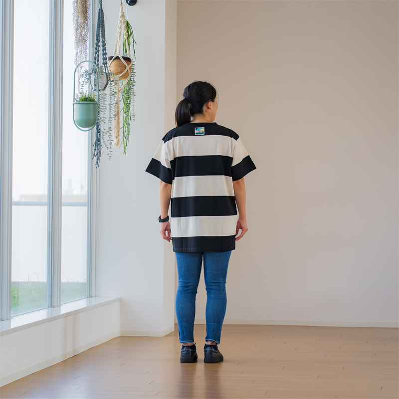  ウサロゴTEE（M/L/XL）の着用イメージ