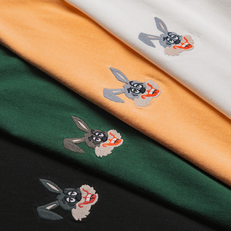  ステクレウサギTEE（M/L/XL）の特徴（おなじみのキャラクター「ステクレウサギ」の刺繍）