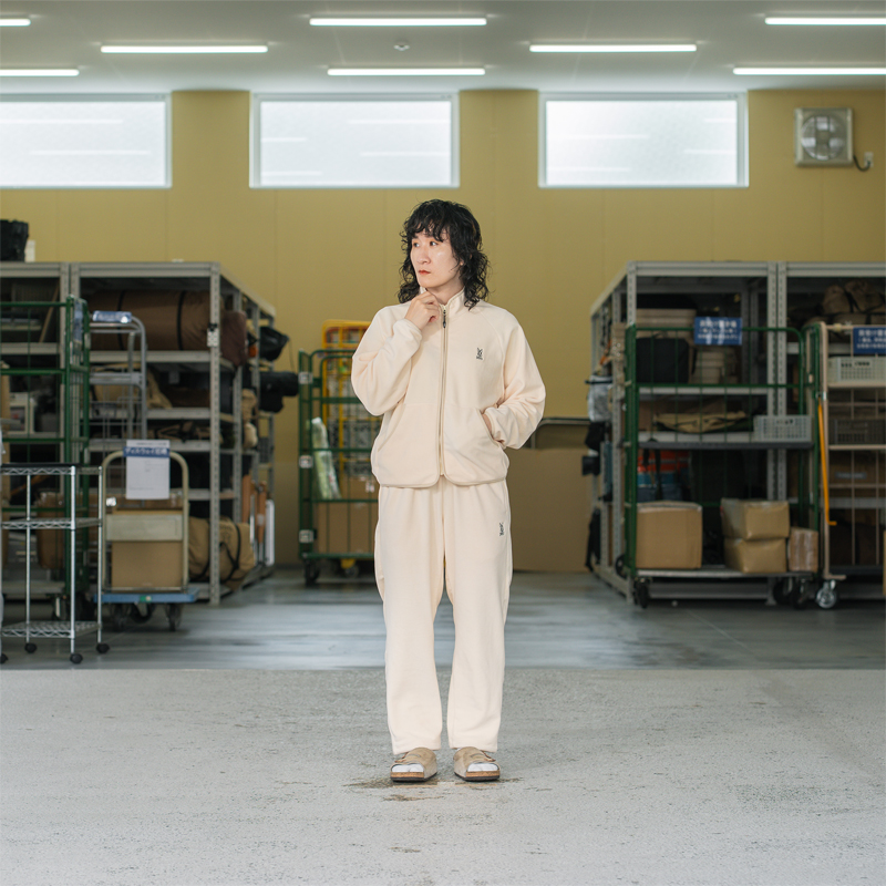 JK231 ウサロゴフリース（ジップアップ）M/L/XLの着用イメージ