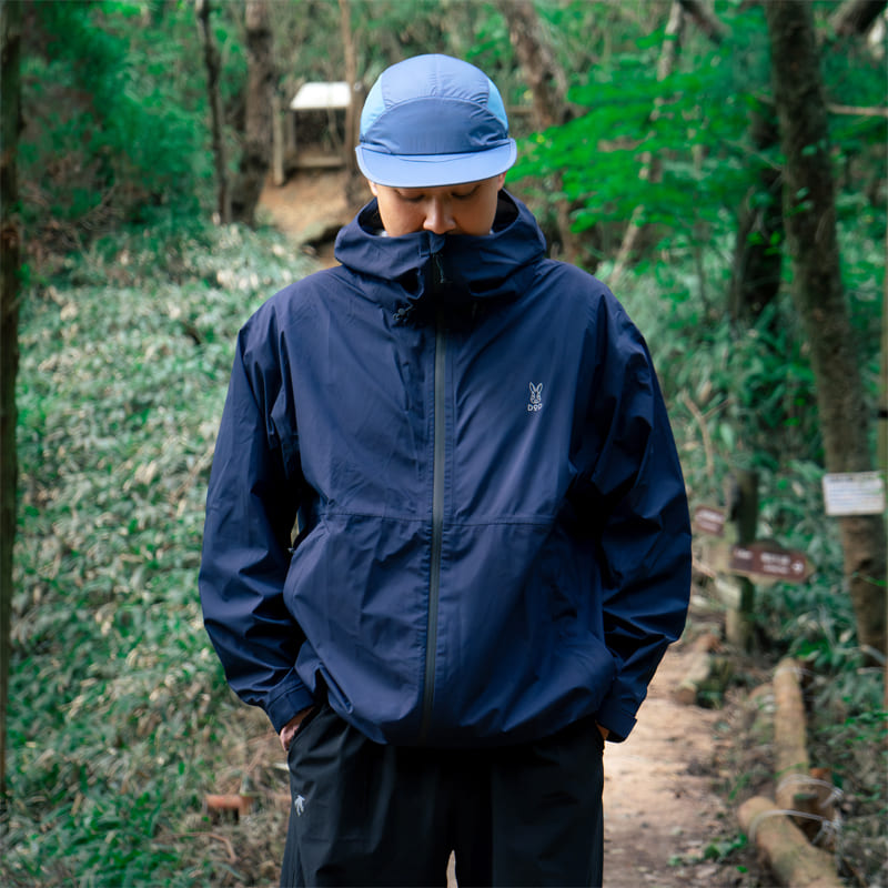 JK335 ヤマウサンポ・シェルジャケM/L/XL						の特徴（日常のアウター使いにも、防風インナーにもなる万能シルエット）
