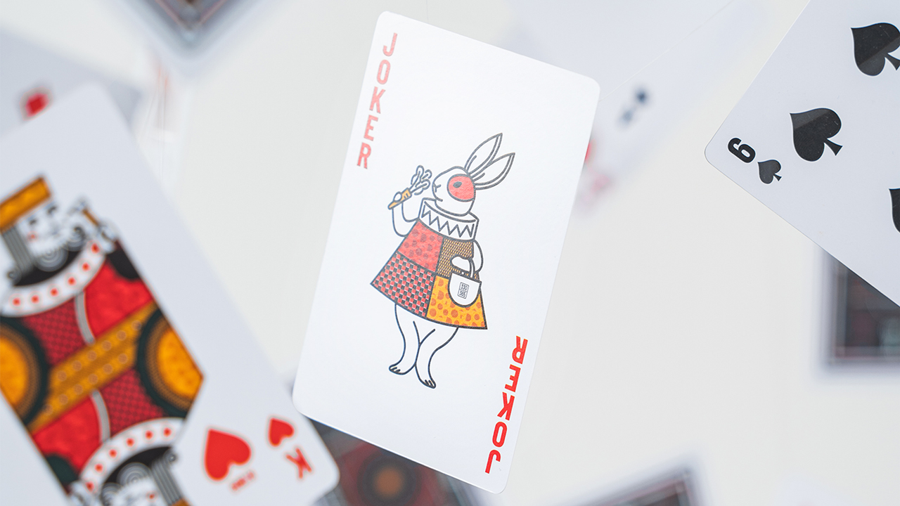 アウトドアブランド「DOD（ディーオーディー）」の、日常を彩るライフスタイルライン「330（さんさんまる）」シリーズのfave beer glass setにビールを入れて使っているイメージ写真